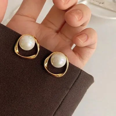 Women Korean Fashion Geometric Pearl Stud Earrings